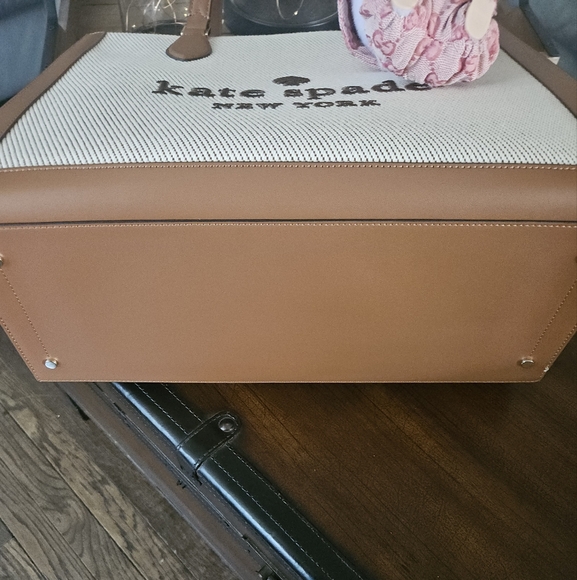 Kate Spade Large Ellie Tote in Warm Gingerbread Bundle - Picture 12 of 16